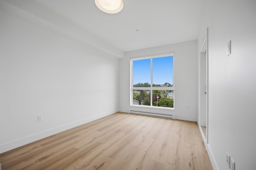 507-20769 Fraser Highway, Langley, BC - Indoor Photo Showing Other Room