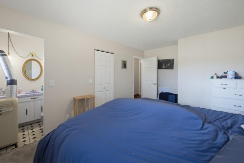20441 94B Avenue, Langley, BC - Indoor Photo Showing Bedroom