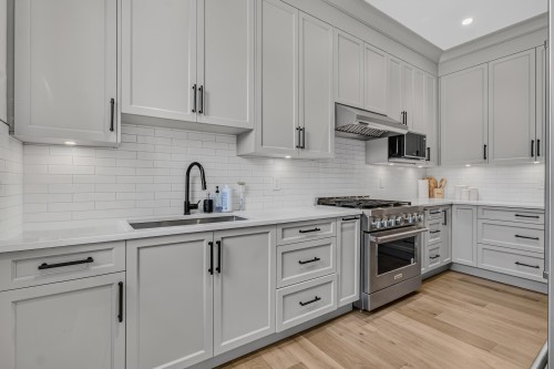 26607 64 Avenue, Langley, BC - Indoor Photo Showing Kitchen With Upgraded Kitchen
