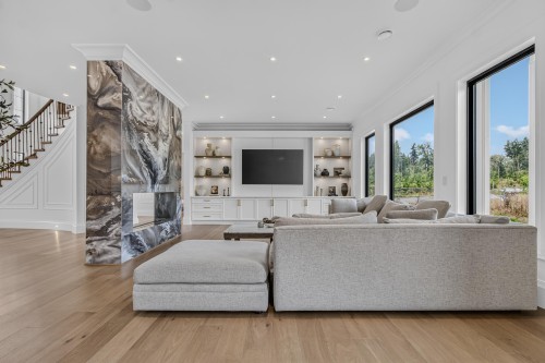 26607 64 Avenue, Langley, BC - Indoor Photo Showing Living Room