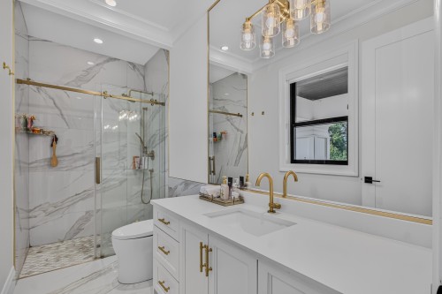 26607 64 Avenue, Langley, BC - Indoor Photo Showing Bathroom