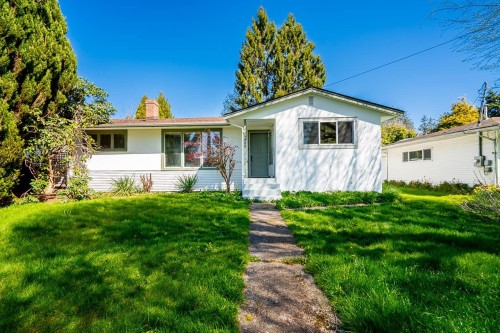 15405 Semiahmoo Avenue, White Rock, BC - Outdoor