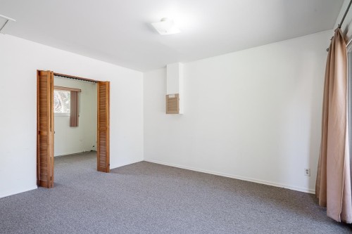 15405 Semiahmoo Avenue, White Rock, BC - Indoor Photo Showing Other Room