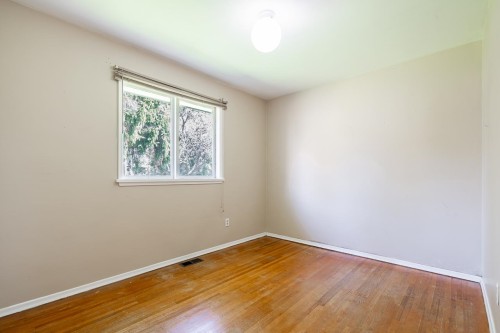 15405 Semiahmoo Avenue, White Rock, BC - Indoor Photo Showing Other Room