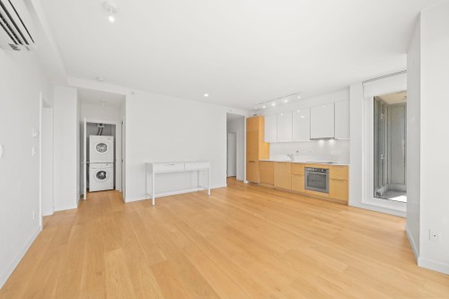 3003-13438 Central Avenue, Surrey, BC - Indoor