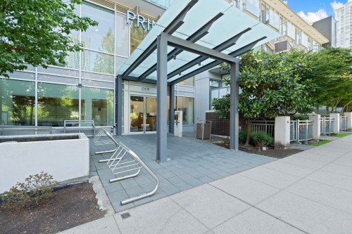 3003-13438 Central Avenue, Surrey, BC - Outdoor