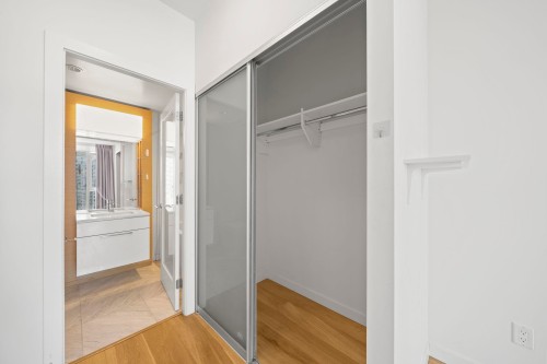 3003-13438 Central Avenue, Surrey, BC - Indoor