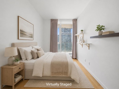 3003-13438 Central Avenue, Surrey, BC - Indoor Photo Showing Bedroom
