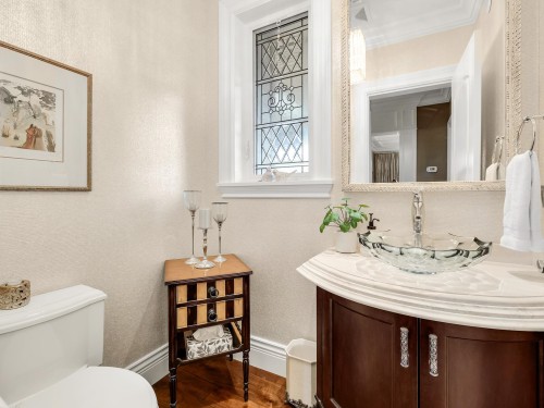 20152 2 Avenue, Langley, BC - Indoor Photo Showing Bathroom