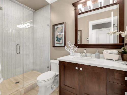 20152 2 Avenue, Langley, BC - Indoor Photo Showing Bathroom