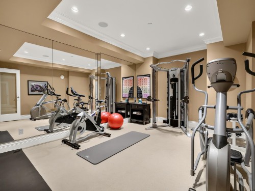 20152 2 Avenue, Langley, BC - Indoor Photo Showing Gym Room