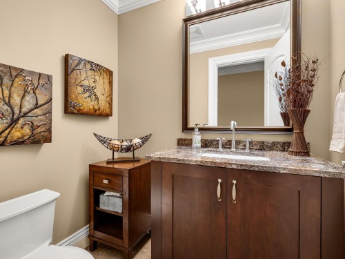 20152 2 Avenue, Langley, BC - Indoor Photo Showing Bathroom