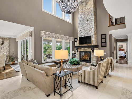 20152 2 Avenue, Langley, BC - Indoor Photo Showing Living Room With Fireplace