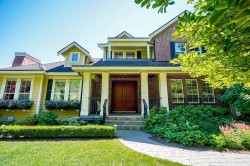 17268 4 Avenue Surrey, BC V3Z 9P7