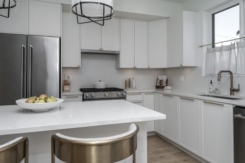 53-19897 75A Avenue, Langley, BC - Indoor Photo Showing Kitchen With Upgraded Kitchen