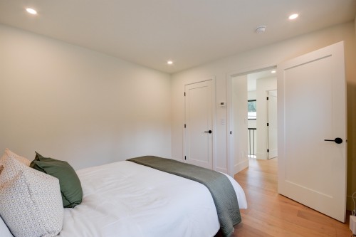 1535 128 Street, Surrey, BC - Indoor Photo Showing Bedroom