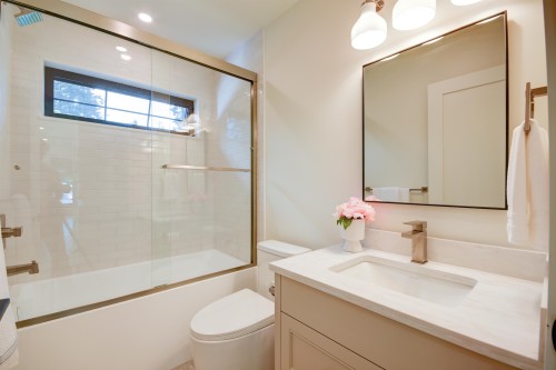 1535 128 Street, Surrey, BC - Indoor Photo Showing Bathroom