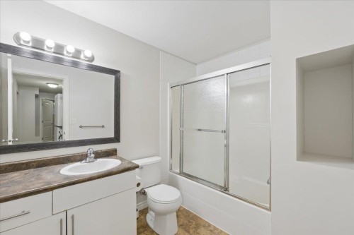 19661 73B Avenue, Langley, BC - Indoor Photo Showing Bathroom