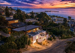 1246 Oxford Street  White Rock, BC V4B 5G8