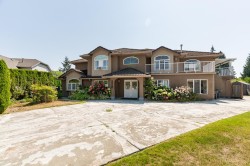 8925 157th Street Surrey, BC V4N 2Y5
