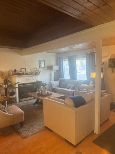 7782 Swanson Drive, Delta, BC - Indoor Photo Showing Living Room With Fireplace