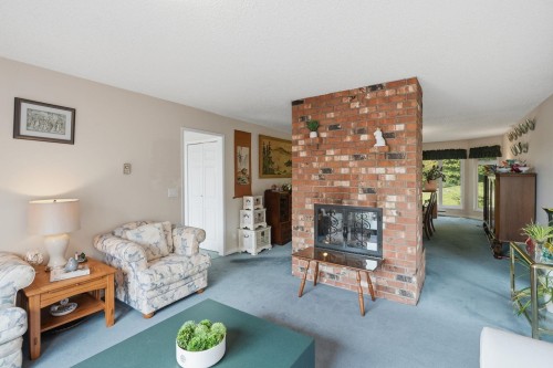 11880 Clark Drive, Delta, BC - Indoor Photo Showing Living Room With Fireplace