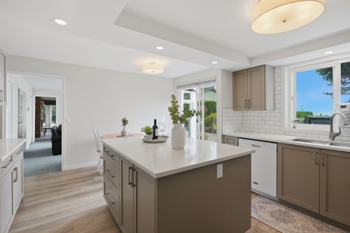 11880 Clark Drive, Delta, BC - Indoor Photo Showing Kitchen