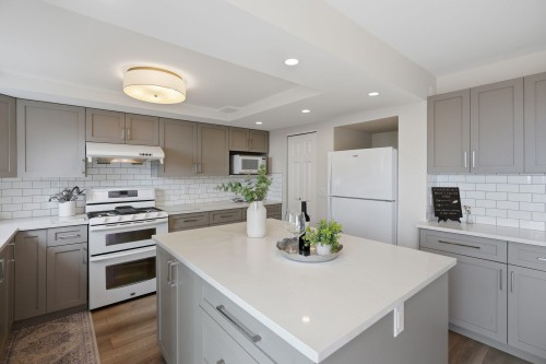11880 Clark Drive, Delta, BC - Indoor Photo Showing Kitchen