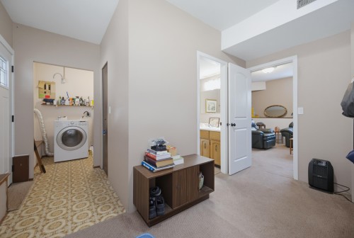 7340 Todd Crescent, Surrey, BC - Indoor Photo Showing Laundry Room