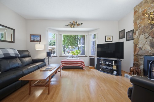 7340 Todd Crescent, Surrey, BC - Indoor Photo Showing Living Room With Fireplace