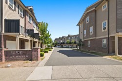 19-2530 Janzen Street Abbotsford, BC V2T 0H7