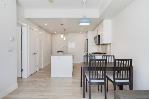 105-2565 Ware Street, Abbotsford, BC - Indoor