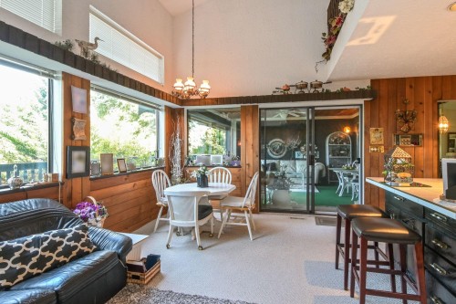 2704 St. Moritz Way, Abbotsford, BC - Indoor Photo Showing Dining Room