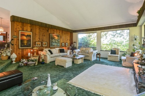 2704 St. Moritz Way, Abbotsford, BC - Indoor Photo Showing Living Room