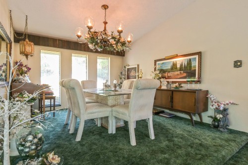 2704 St. Moritz Way, Abbotsford, BC - Indoor Photo Showing Dining Room