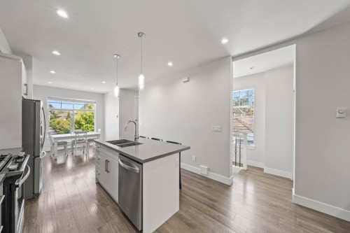 51-14541 Winter Crescent, Surrey, BC - Indoor Photo Showing Kitchen With Stainless Steel Kitchen With Double Sink With Upgraded Kitchen