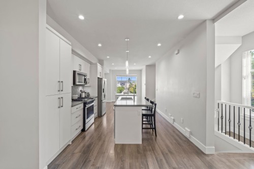 51-14541 Winter Crescent, Surrey, BC - Indoor Photo Showing Kitchen With Upgraded Kitchen
