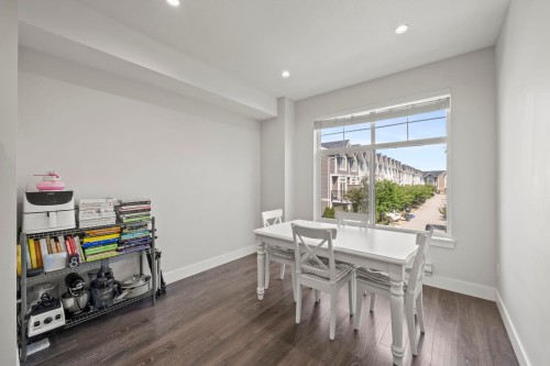 51-14541 Winter Crescent, Surrey, BC - Indoor Photo Showing Dining Room