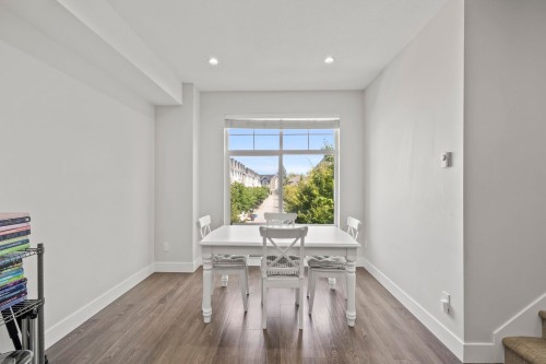 51-14541 Winter Crescent, Surrey, BC - Indoor Photo Showing Dining Room