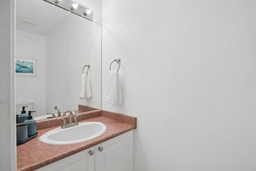 30-16155 82 Avenue, Surrey, BC - Indoor Photo Showing Bathroom