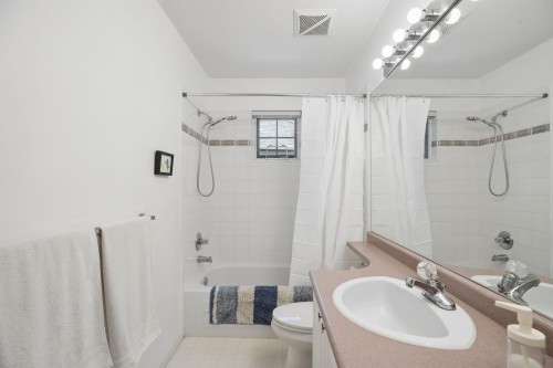 30-16155 82 Avenue, Surrey, BC - Indoor Photo Showing Bathroom