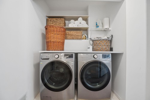 30-16155 82 Avenue, Surrey, BC - Indoor Photo Showing Laundry Room