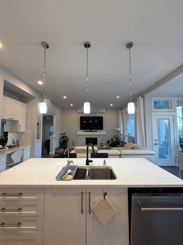 20455 83A Avenue, Langley, BC - Indoor Photo Showing Kitchen With Double Sink