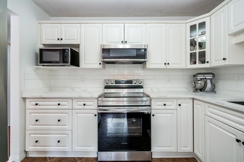 2-15099 28 Avenue, Surrey, BC - Indoor Photo Showing Kitchen