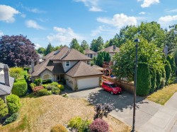 16614 Cherryhill Crescent Surrey, BC V2W 0A8