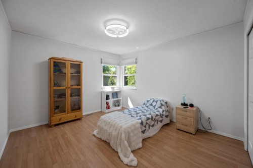 16614 Cherryhill Crescent, Surrey, BC - Indoor Photo Showing Bedroom