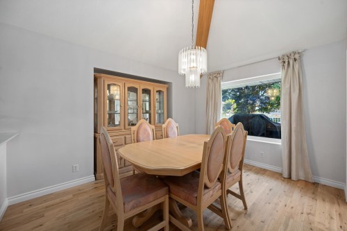 16614 Cherryhill Crescent, Surrey, BC - Indoor Photo Showing Dining Room