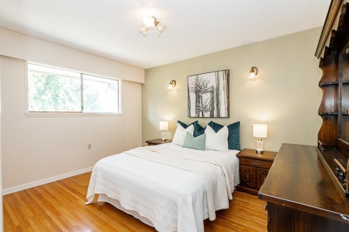 11595 75A Avenue, Delta, BC - Indoor Photo Showing Bedroom