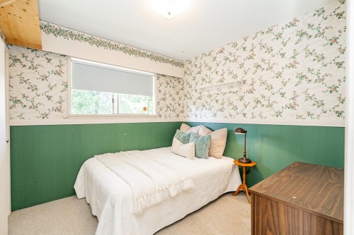 11595 75A Avenue, Delta, BC - Indoor Photo Showing Bedroom