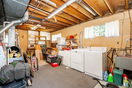 11595 75A Avenue, Delta, BC - Indoor Photo Showing Laundry Room